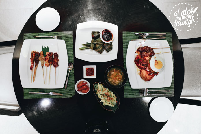 Indonesian feast in-villa dining