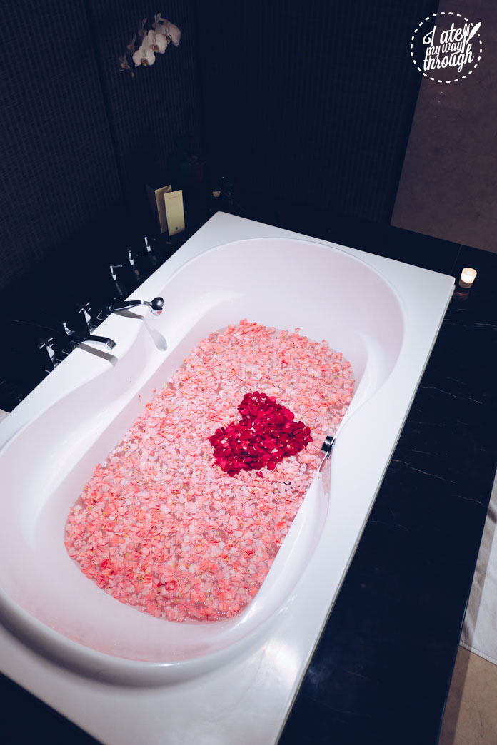 Zen organised for the staff to surprise me with this rose petal bath in our villa!