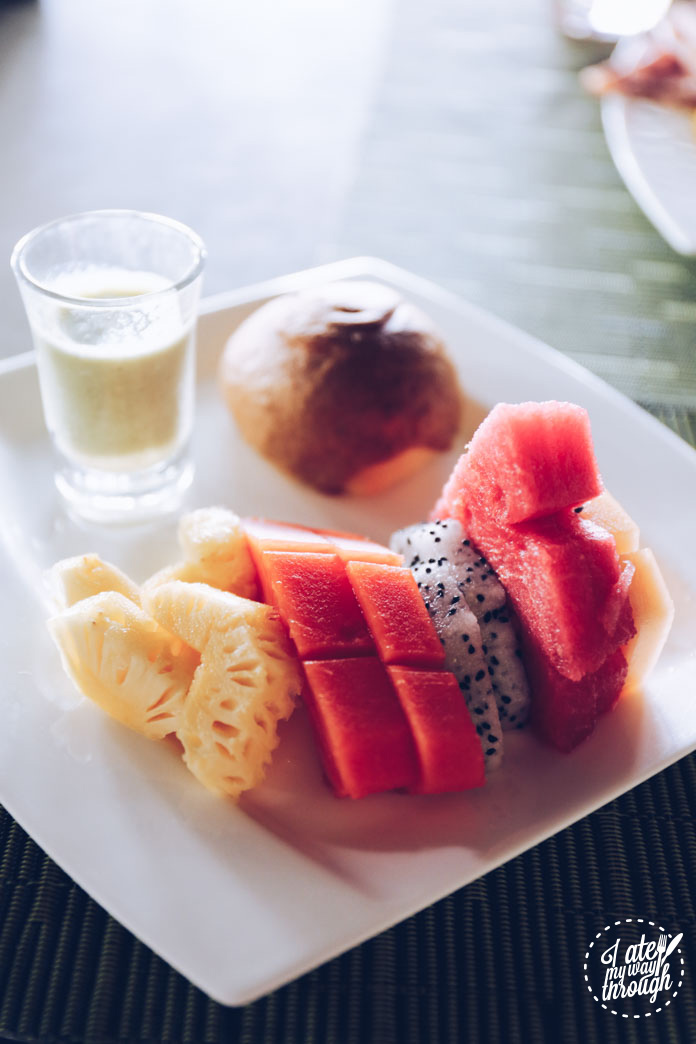 Pineapple, papaya, dragonfruit, watermelon and rockmelon; Papparoti style bun