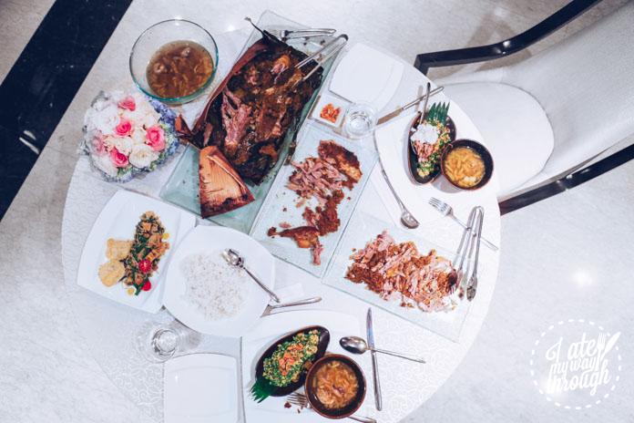 The Bebek Betutu in-villa dining feast!