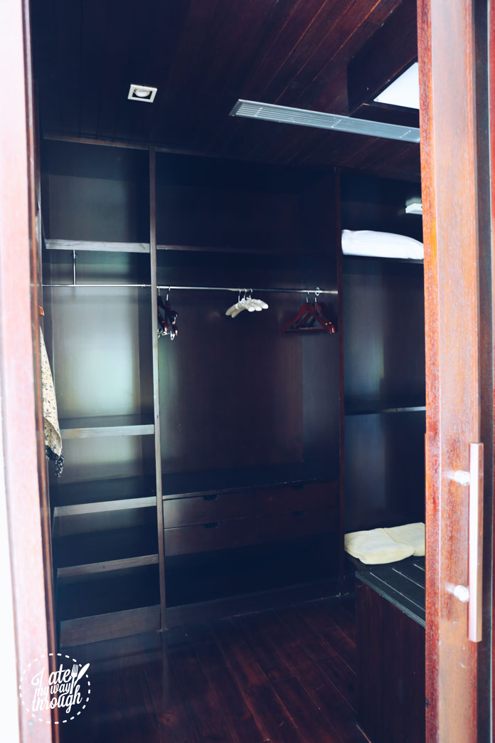 The XXXL walk-in wardrobe (probably the size of my one bedroom apartment in Sydney LOL)