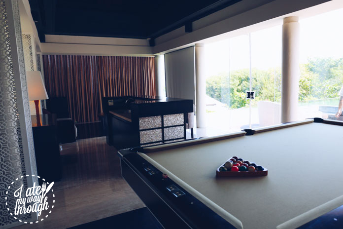 Pool table in the entertainment room