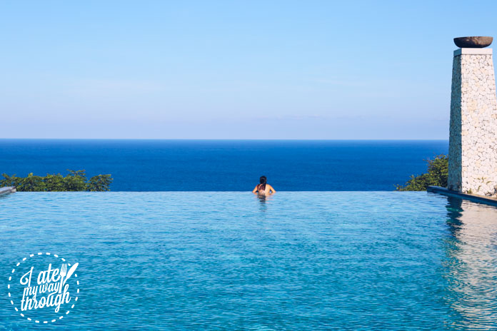 Me at the infinity pool :)