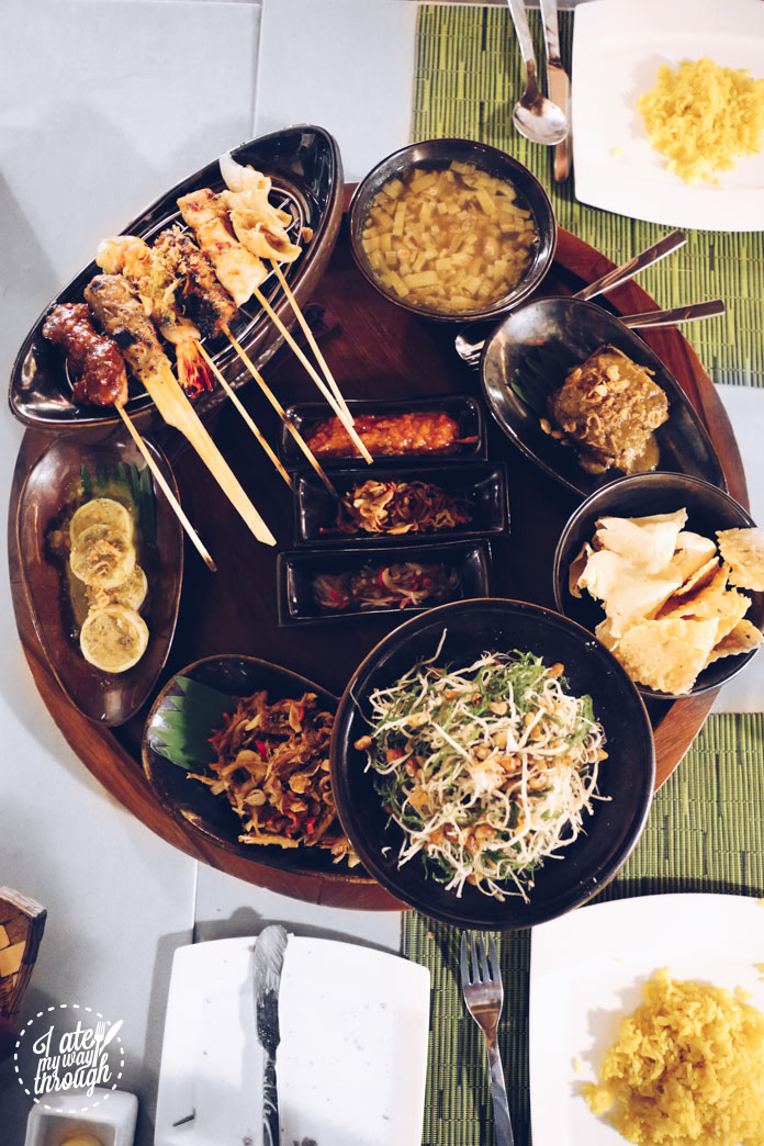 Balinese feast - jukut ares (banana trunk soup with baby pork ribs), urab bulung - seaweed salad, coconut and cold fish, bouillon dressing (Rp 60,000), satay campur and more!