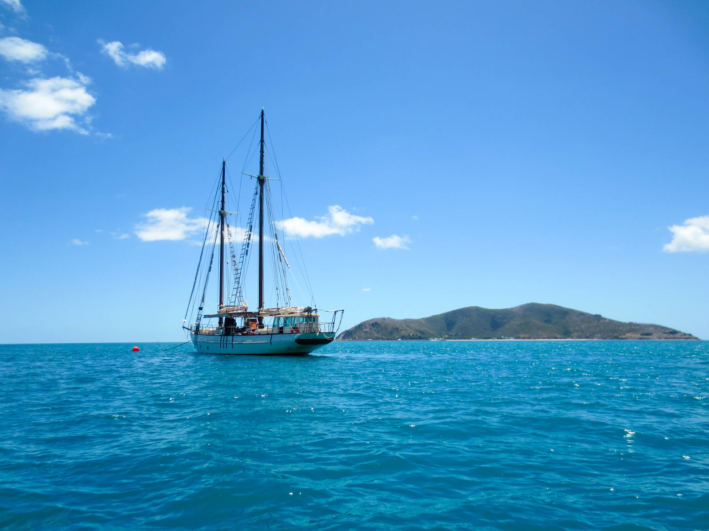 Derwent Hunter at Langford Reef, Whitsundays