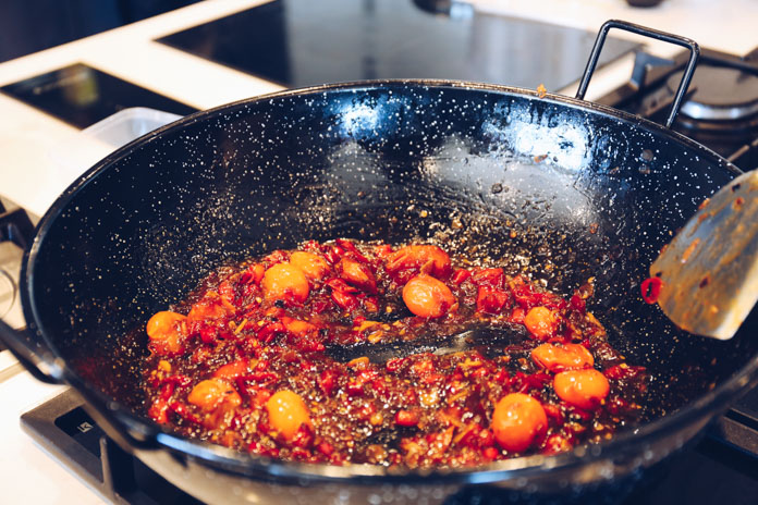 Smokey garlic sauce in the making