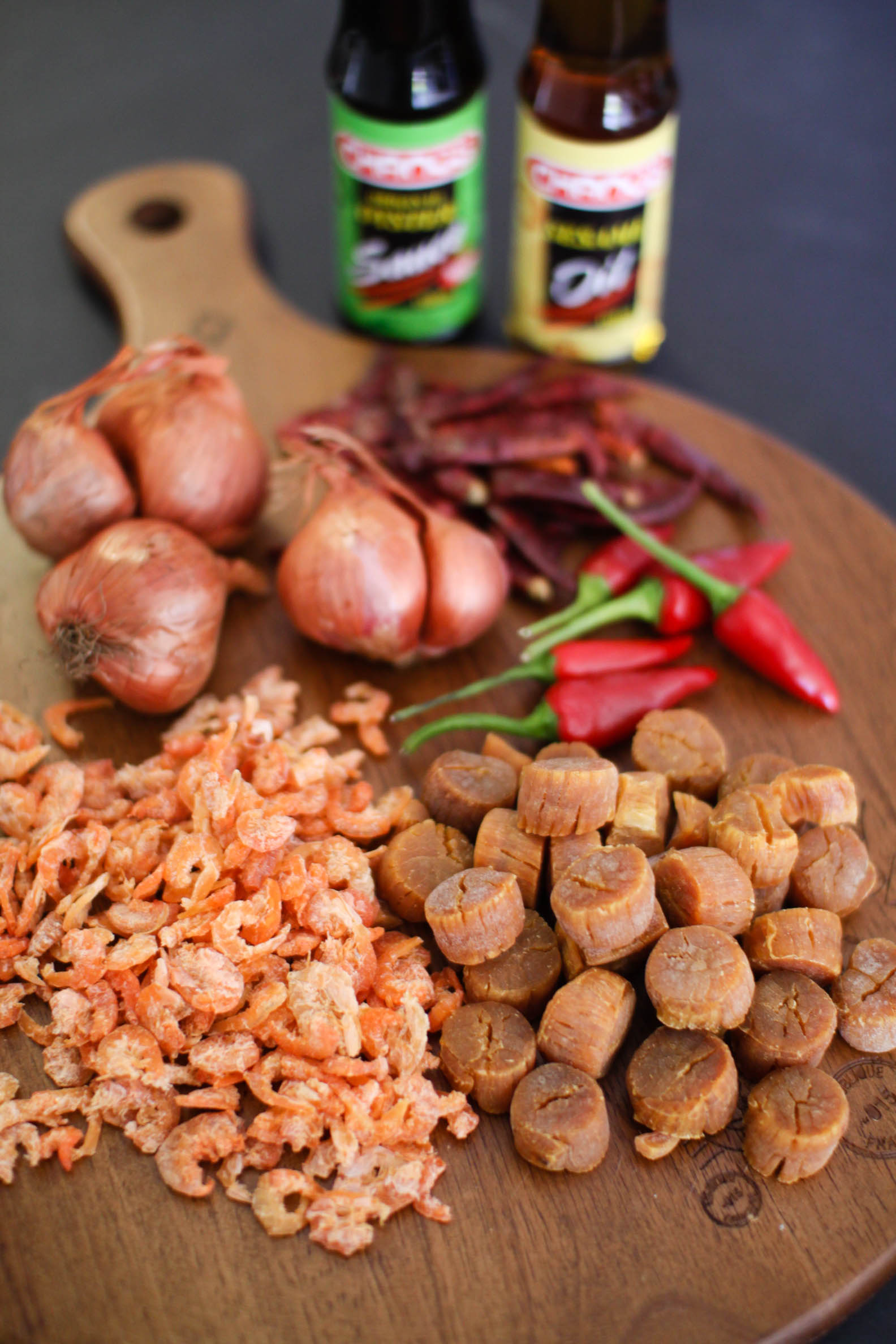 XO sauce ingredients, dried scallops, dried shrimp, fresh and dried chillis, shallots